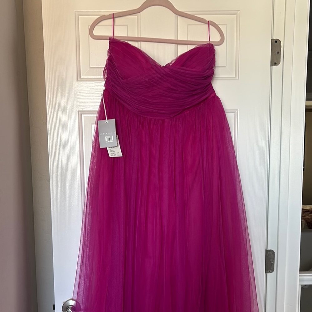 Chelsea28 Strapless Dress in Vibrant Pink